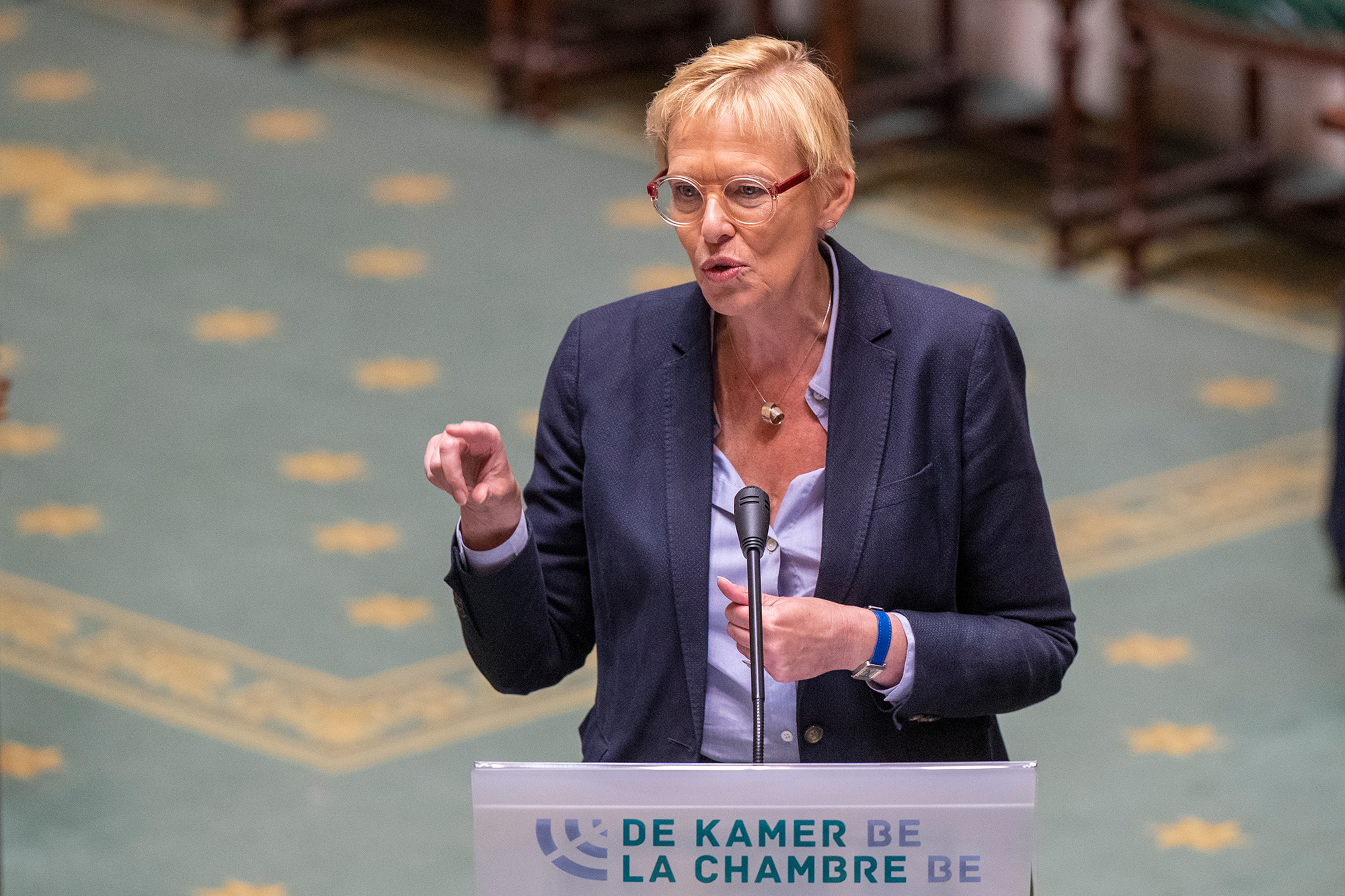 Pensionsministerin Karine Lalieux in der Kammer