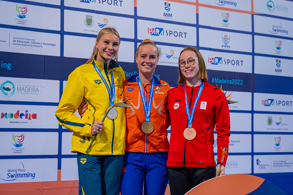 100 Meter Brust (SB9): Gold für Lisa Kruger aus den Niederlanden, Silber für Keira Stephens aus Australien und Bronze für Tatyana Lebrun (Bild: Pedro Vasconcelos/Madeira 2022)