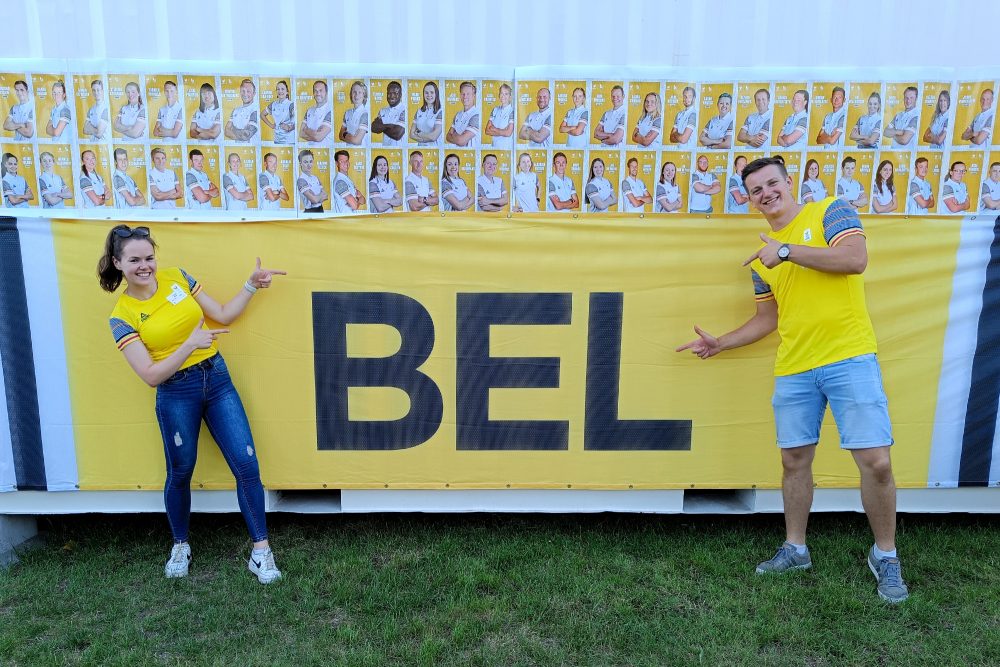 Marie Peters und BenediktAndres (Bild: Christophe Ramjoie/BRF)