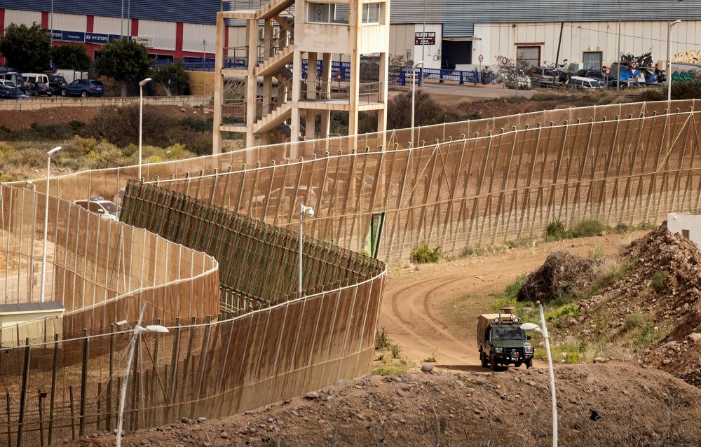 Grenzzaun zwischen Marokko und Melilla (Bild: Fadel Senna/AFP)