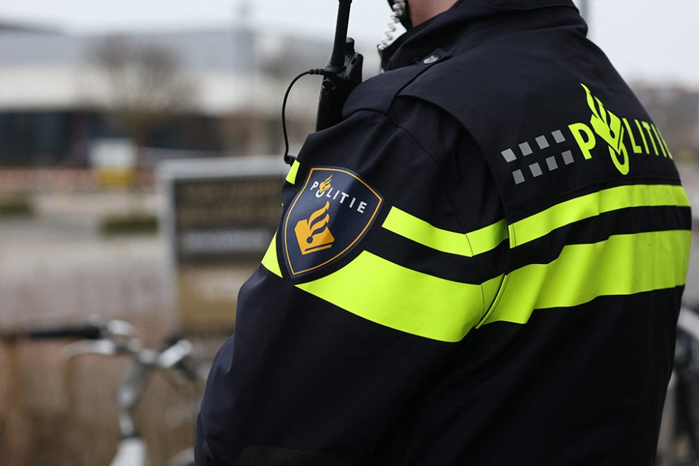 Niederländischer Polizist (Bild: Aris Oikonomou/AFP)