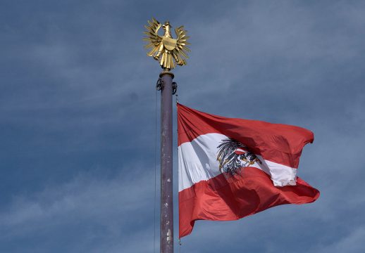 Österreichische Flagge (Bild: Joe Klamar/AFP)