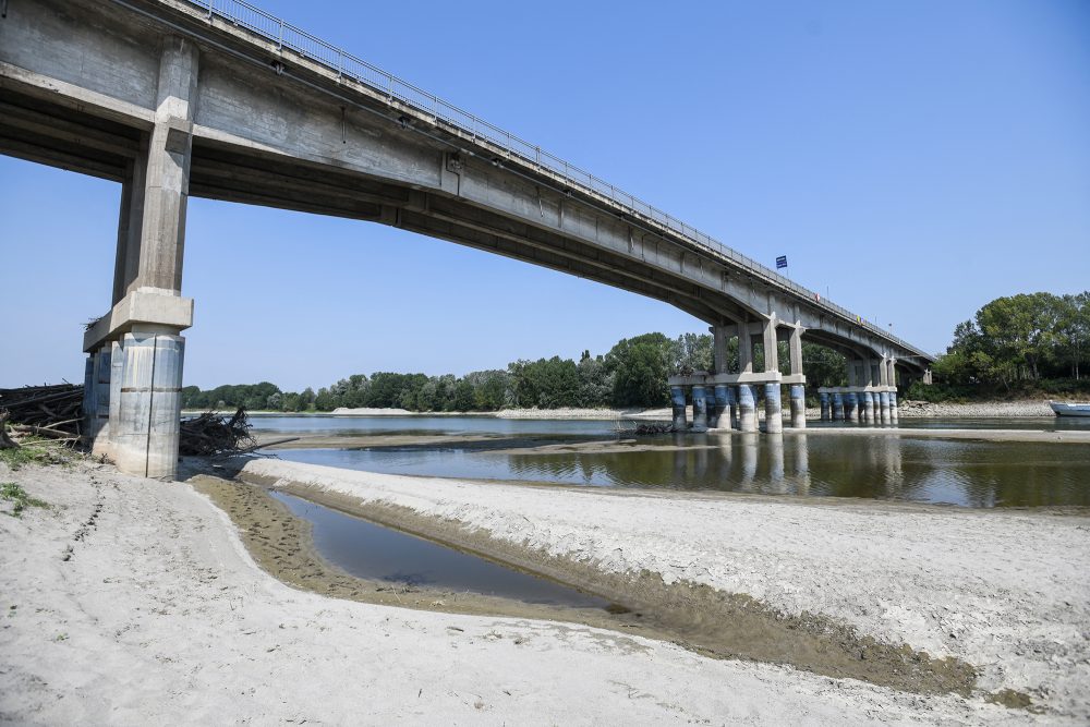 Kaum Wasser im Fluss Po in Boretto (Bild: Piero Cruciatti/AFP)