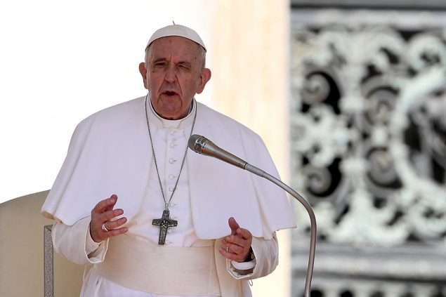 Papst Franziskus bei seiner Generalaudienz am Petersplatz (Bild: Filippo Monteforte/AFP)