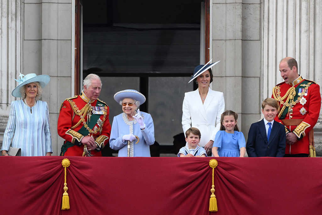 Queen Elizabeth bei Trooping the Colours