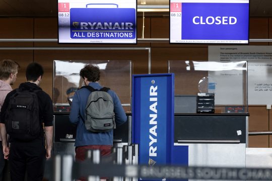 Ryanair-Streik am Flughafen Charleroi (Bild: Kenzo Tribouillard/AFP)