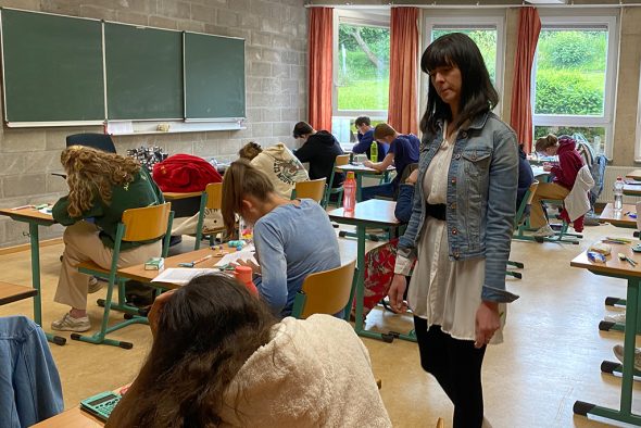Matheprüfung in der Pater-Damian-Schule in Eupen (Bild: Simonne Doepgen/BRF)