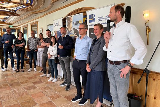 Die Weiterbildungsakademie Level Up bietet Seminare für Nachwuchsführungskräfte an (Bild: Robin Emonts/BRF)