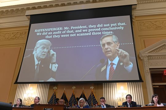 Untersuchungsausschuss zum Angriff auf das Kapitol und die Rolle Trumps (Bild: Roberto Schmidt/AFP)