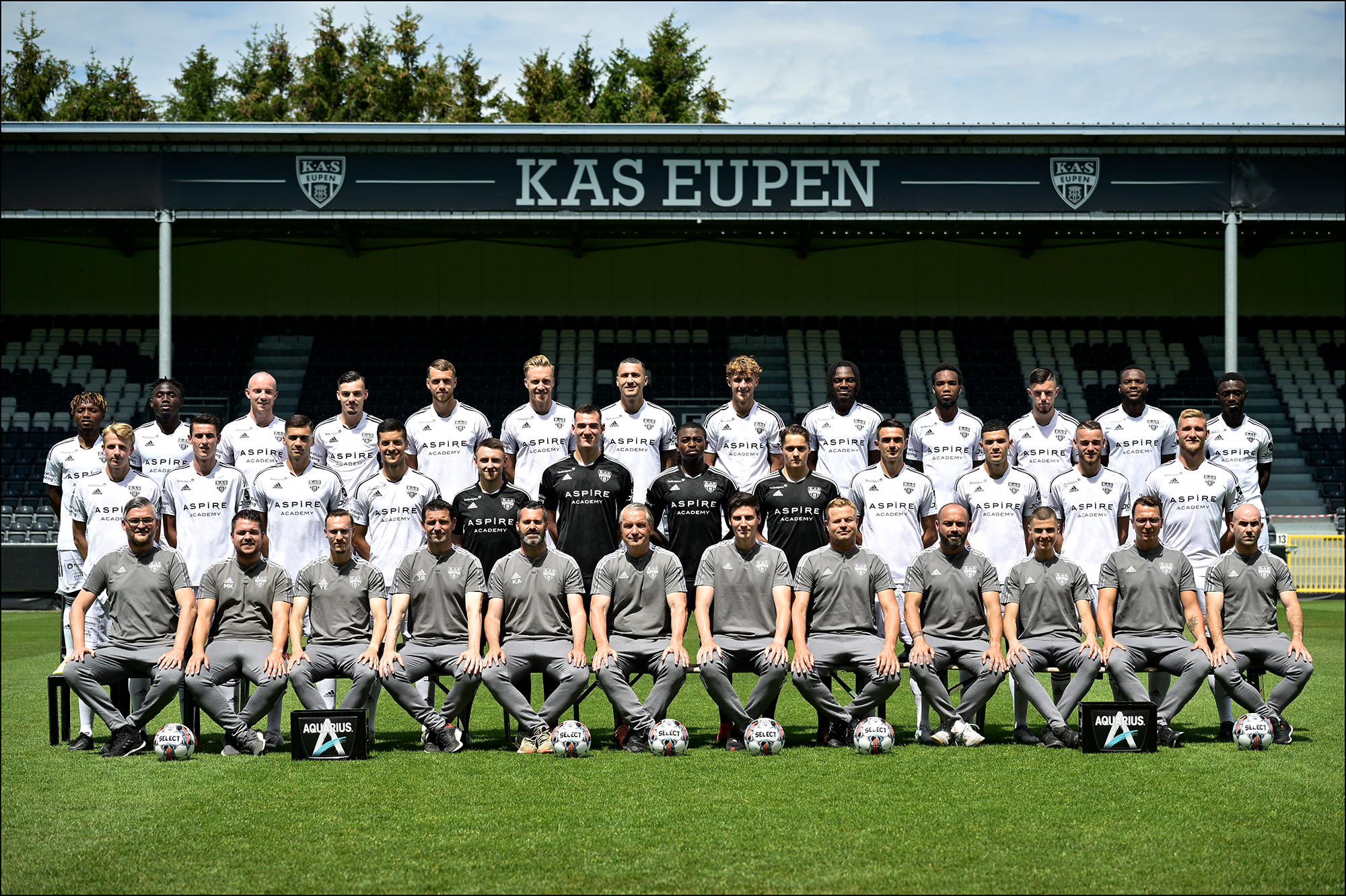 Teamfoto der AS Eupen (Bild: Johan Eyckens/Belga)