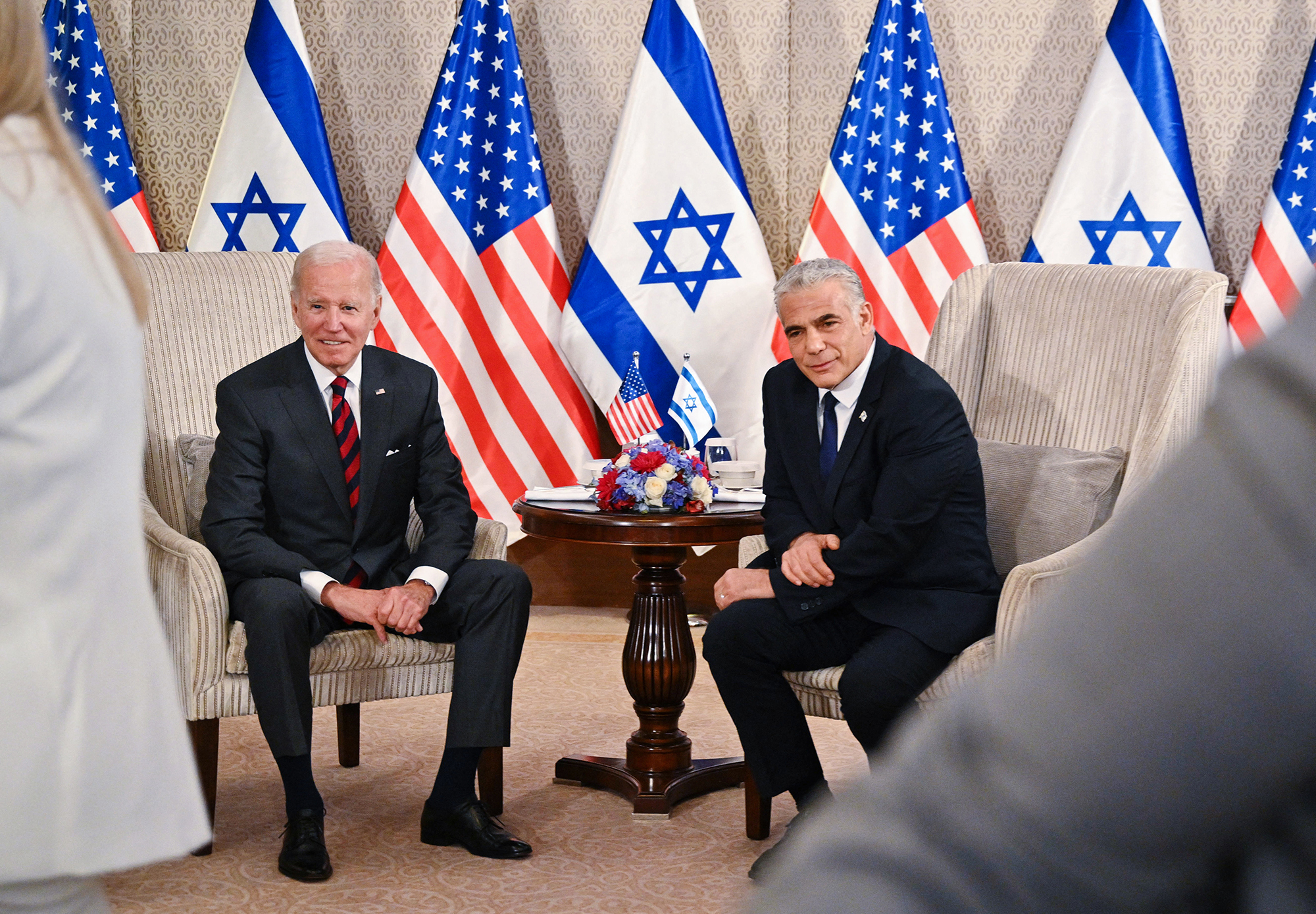 Joe Biden und Yair Lapid (Bild: Mandel Ngan/AFP)