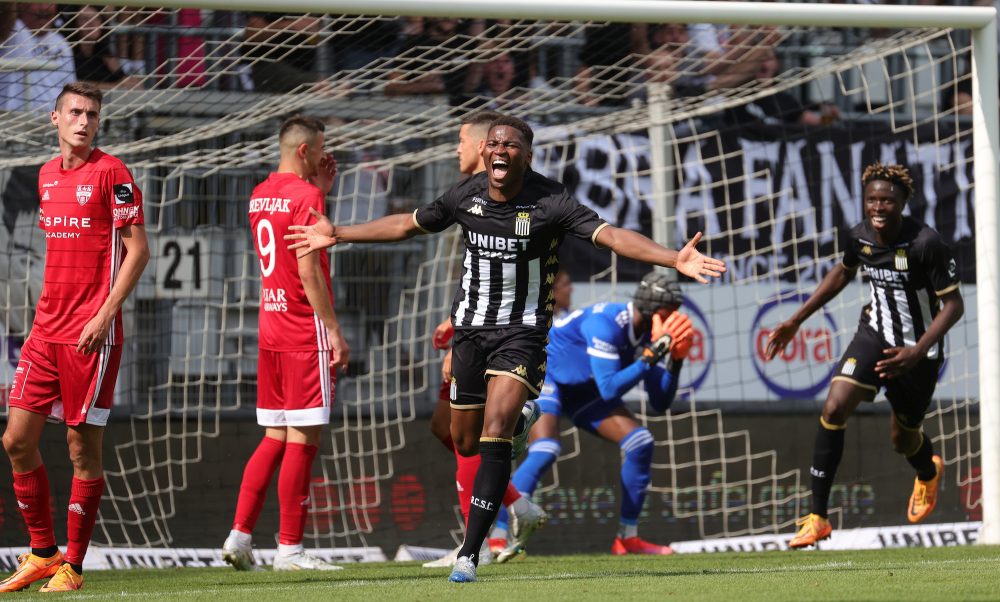 Loic Besillé erzielte das 2:0 für Charleroi (Bild: Virginie Lefour/Belga)