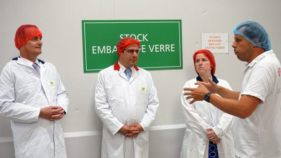 Föderalminister David Clarinval zu Gast in der Conserverie & Moutarderie in Raeren (Bild: Dogan Malicki/BRF