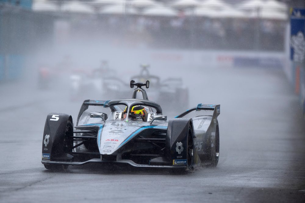 Stoffel Vandoorne beim verregneten E-Prix in New York (Archivbild: Mercedes)