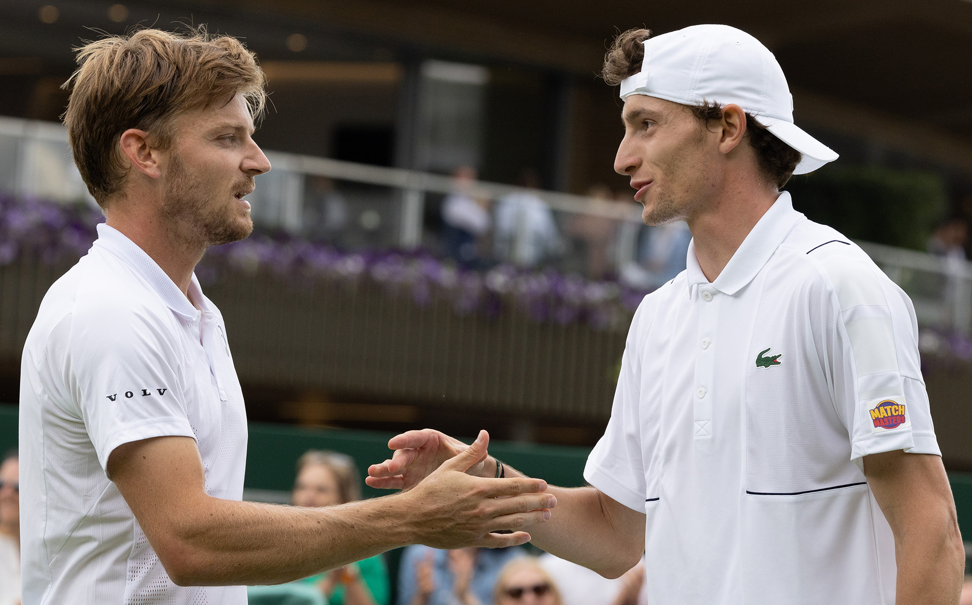David Goffin und Ugo Humbert nach ihrer Begegnung in Wimbledon (Bild: Benoit Doppagne/Belga)