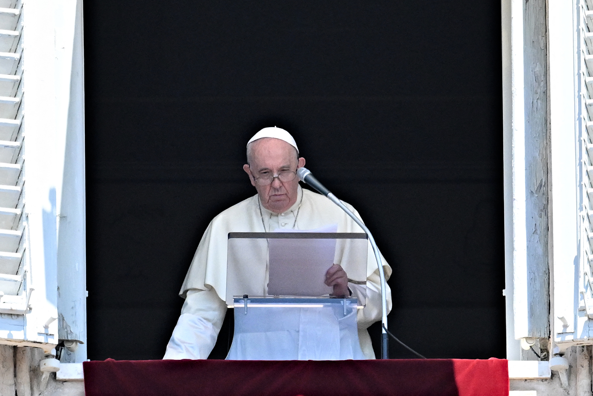 Papst Franziskus beim Angelus-Gebet (Bild: Andreas Solaro/AFP)