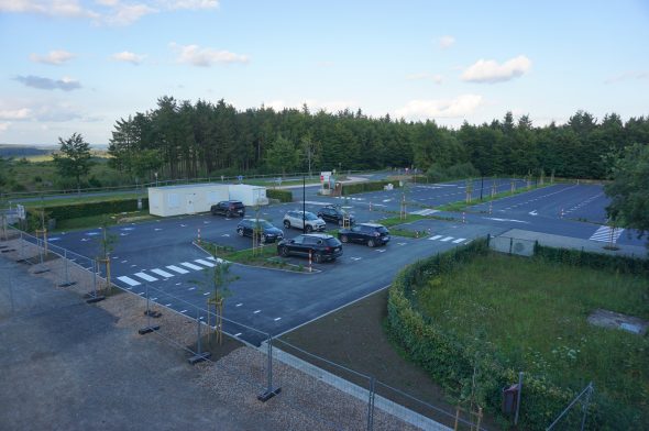 Der Parkplatz am Signal de Botrange wurde neu gestaltet (Bild: Stephan Pesch/BRF)