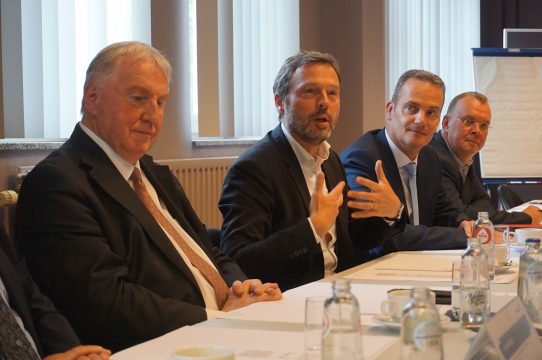 Nationalbank-Gouverneur Pierre Wunsch zu Besuch in der DG (Bild: Stephan Pesch/BRF)