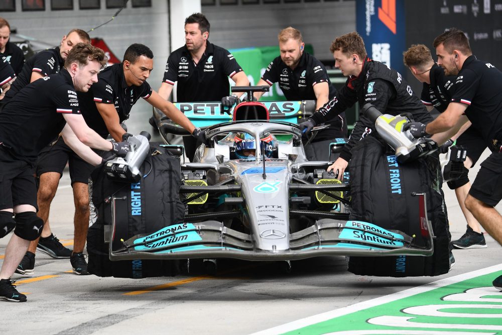 George Russell (Mercedes) hat sich in Ungarn die erste Pole Position seiner Karriere gesichert (Ferenc Isza/AFP)