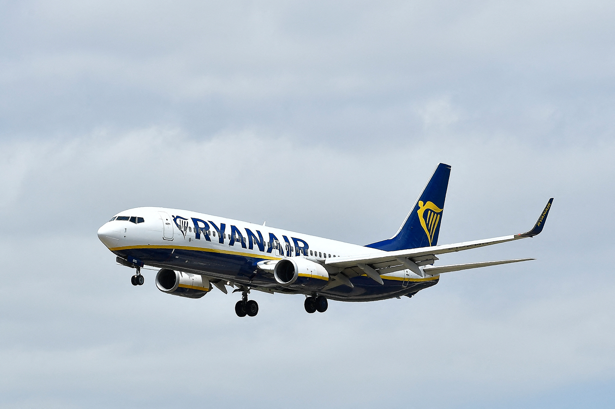 Ryanair-Flieger in der Luft (Illustrationsbild: Pau Barrena/AFP)
