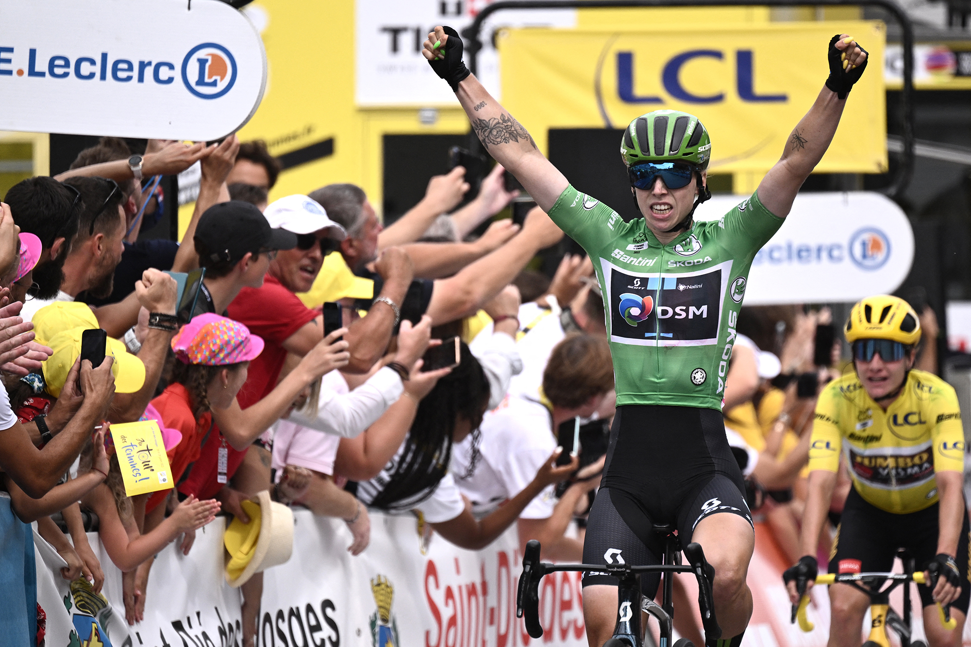 Lorena Wiebes gewinnt die fünfte Etappe der Tour de France Femmes (Bild: Jeff Pachoud/AFP)