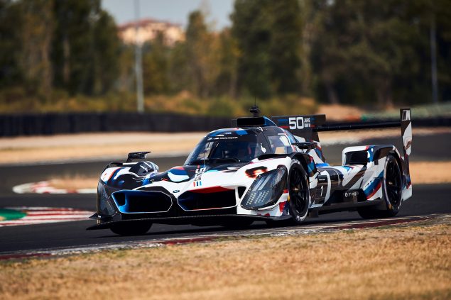 BMW M Hybrid V8 LMDh beim RollOut Ende Juli (Bild: BMW Motorsport)