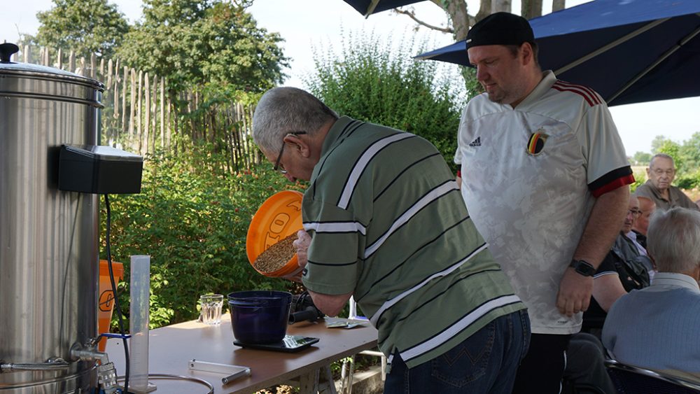 Bierbrauen im Marienheim (Bild: Dogan Malick/BRF)