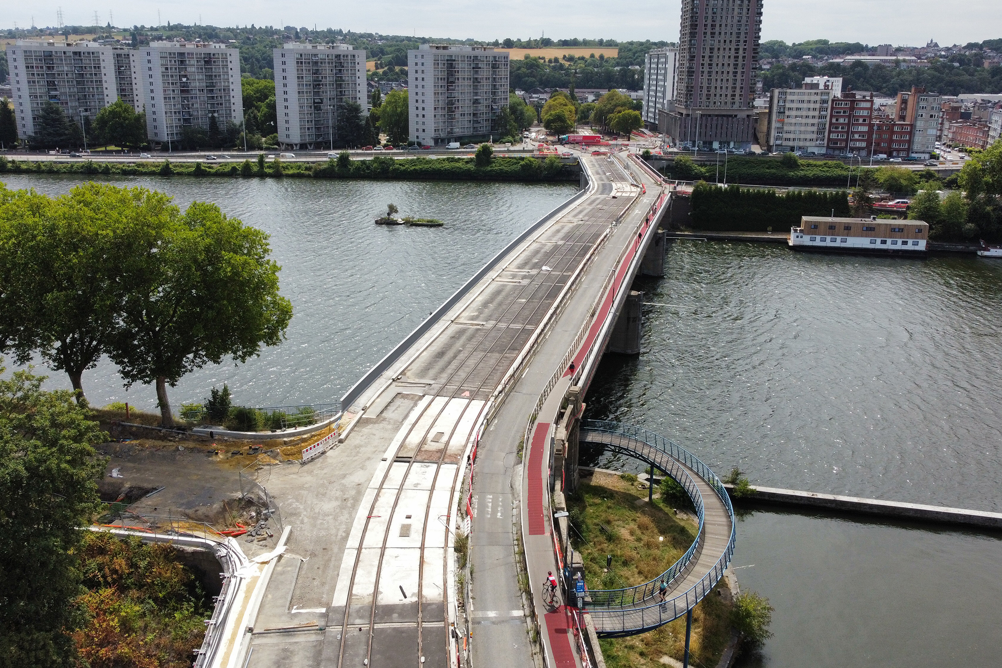Drohnenbilder der Bauarbeiten für die Tram in Lüttich (Bild: TEC)