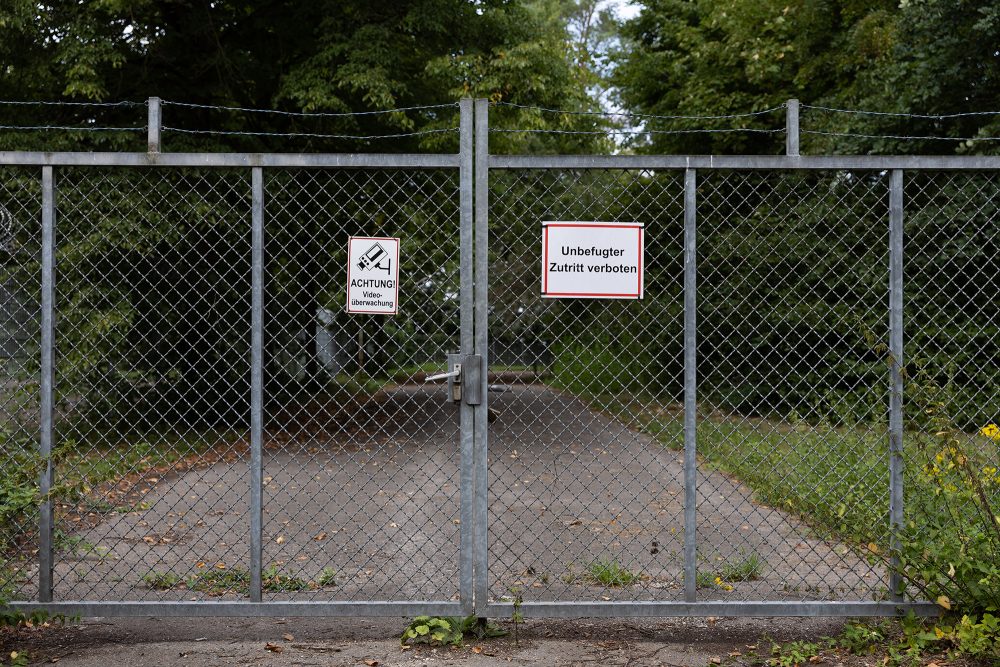 Eingang zum Kraftwerk Heyden (Bild: Friso Gentsch/DPA)