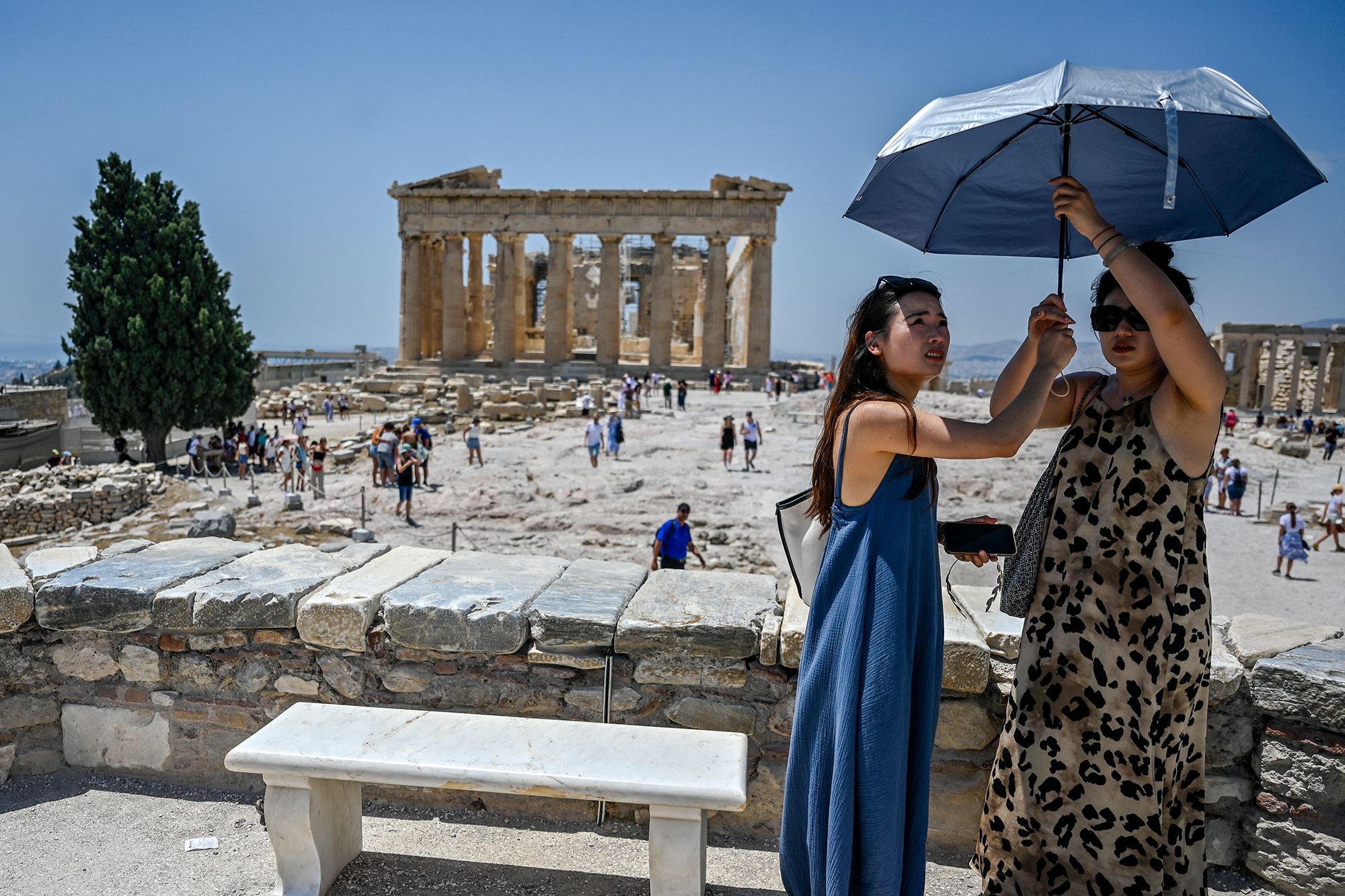 Bis zu 42 Grad werden in Griechenland erwartet (Bild: Louisa Gouliamaki/AFP)