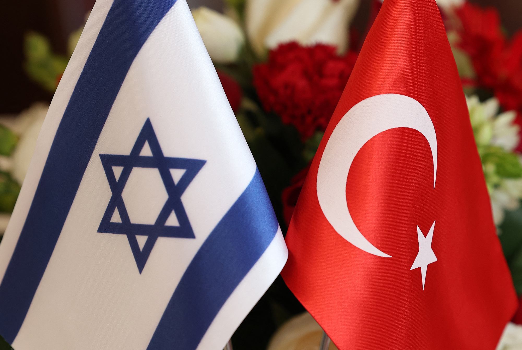 Israelische und türkische Flaggen (Illustrationsbild: Jack Guez/AFP)