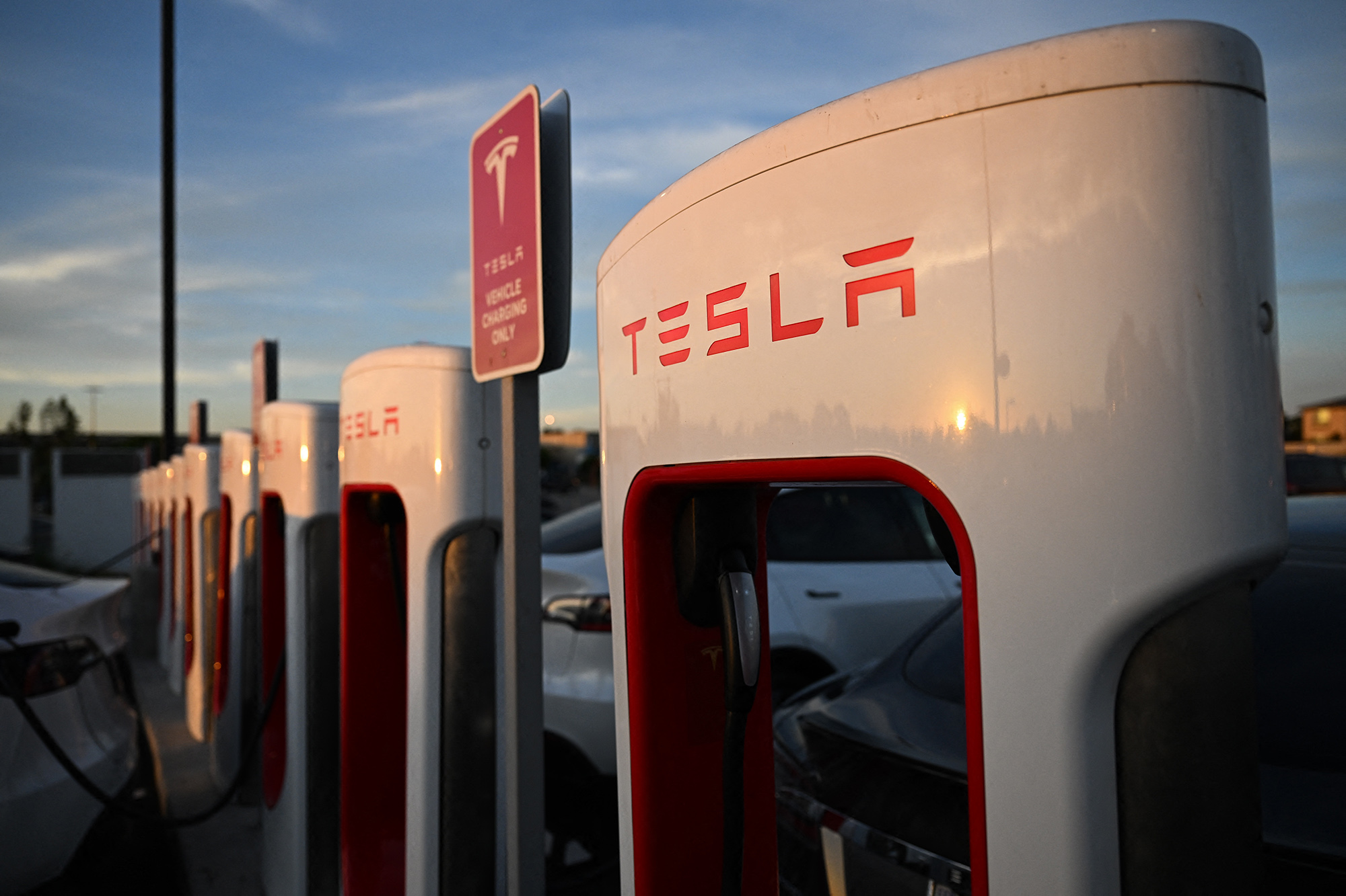 Tesla-Ladestationen in Kalifornien