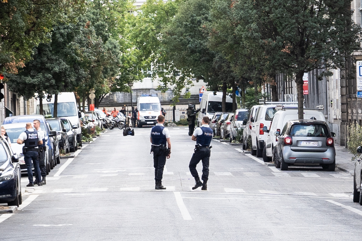 In dieser Straße wurde der Lieferwagen gefunden (Bild: Juliette Bruynseels/Belga)