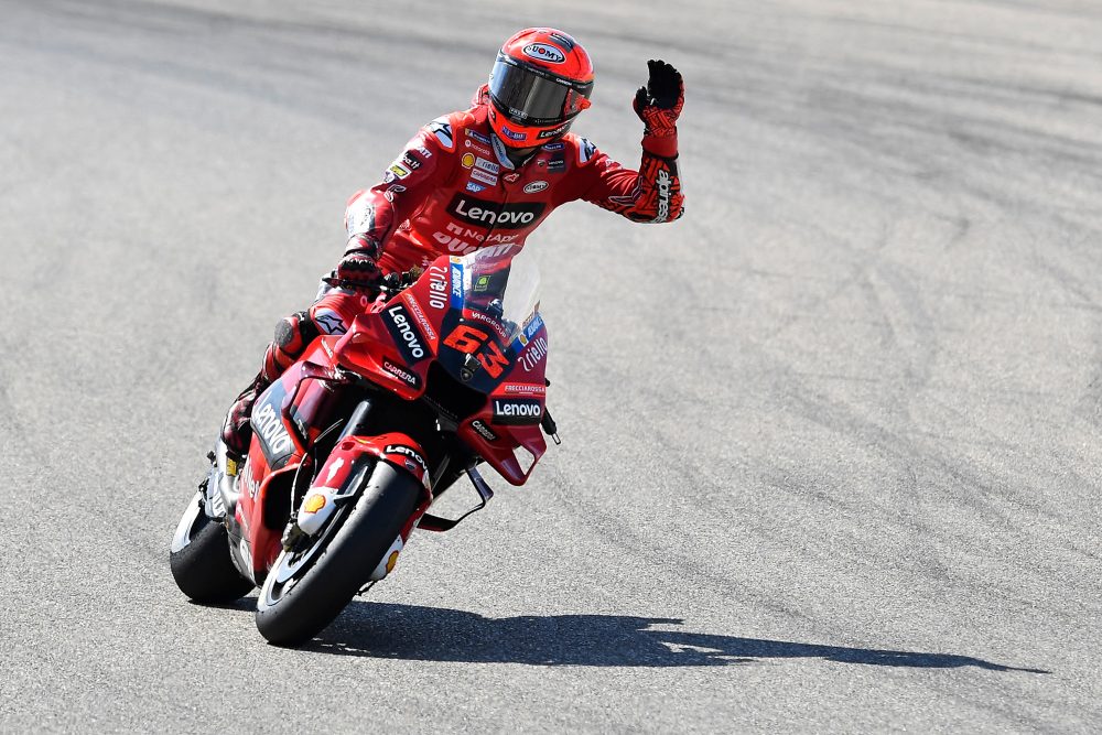 Der Italiener Francesco Bagnaia (Bild: Pau Barrena/AFP)