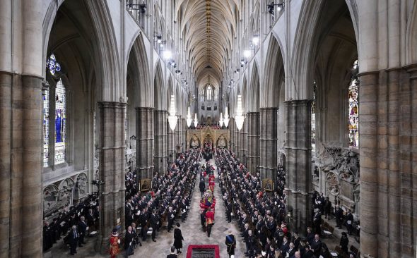 Gottesdienst für die verstorbene Queen in der Westminster Abbey (Bild: Danny Lawson/Pool/AFP)