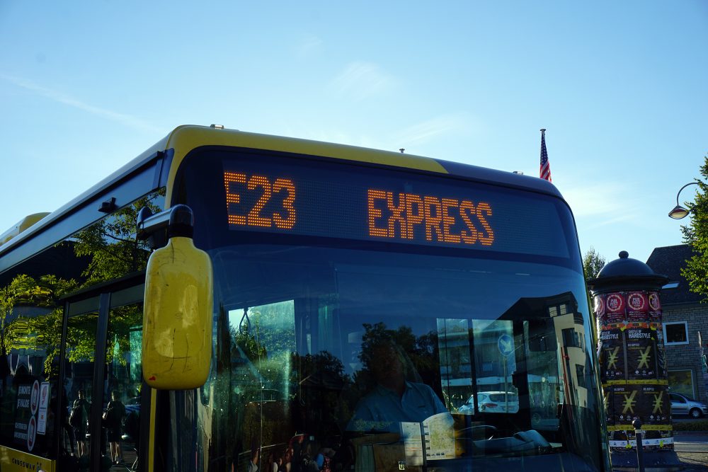 Bus der neuen Expresslinie E23 (Bild: Dogan Malicki/BRF)