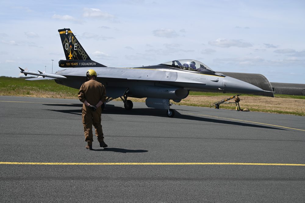 Belgische F-16 auf der Basis in Florennes (Archivbild: Gerard Gaudin/Belga)