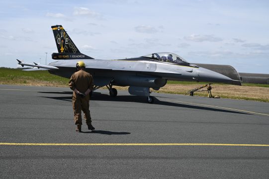 Belgische F-16 auf der Basis in Florennes (Archivbild: Gerard Gaudin/Belga)