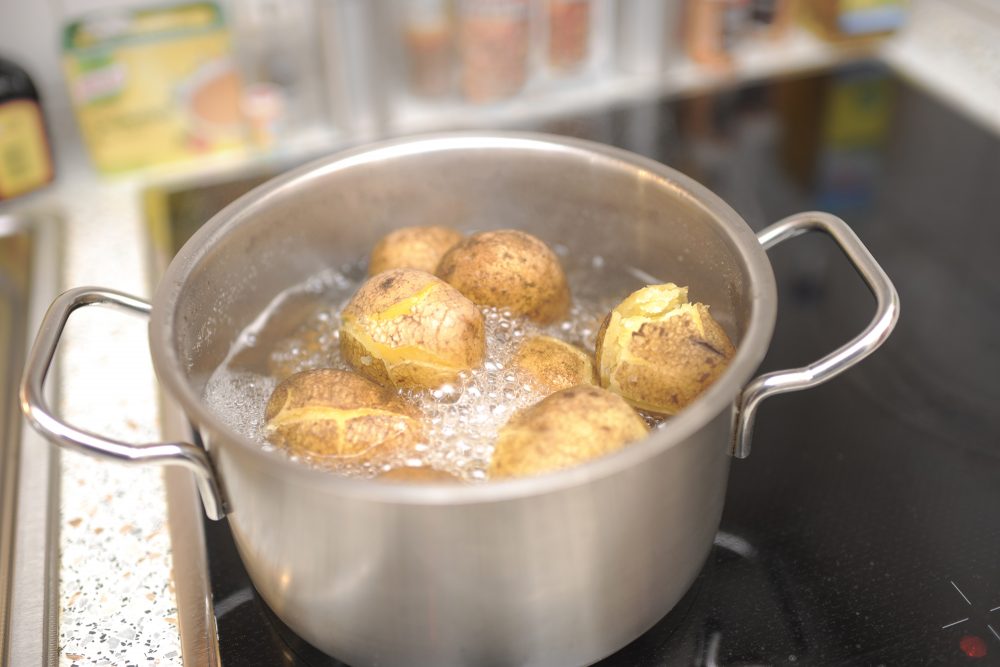 Kartoffeln auf dem Herd