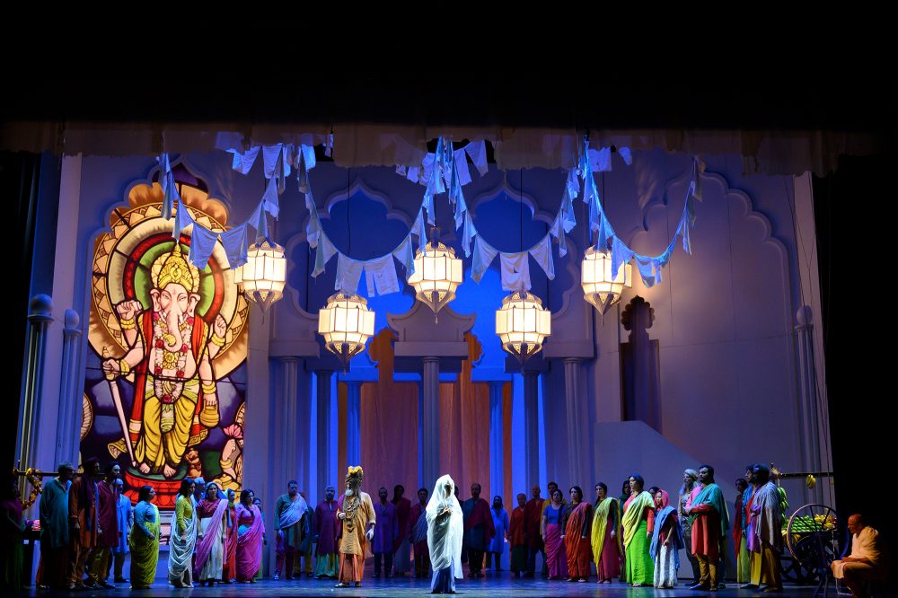 "Lakmé" in der Königlichen Oper der Wallonie (Bild: J Berger / ORW Liège)