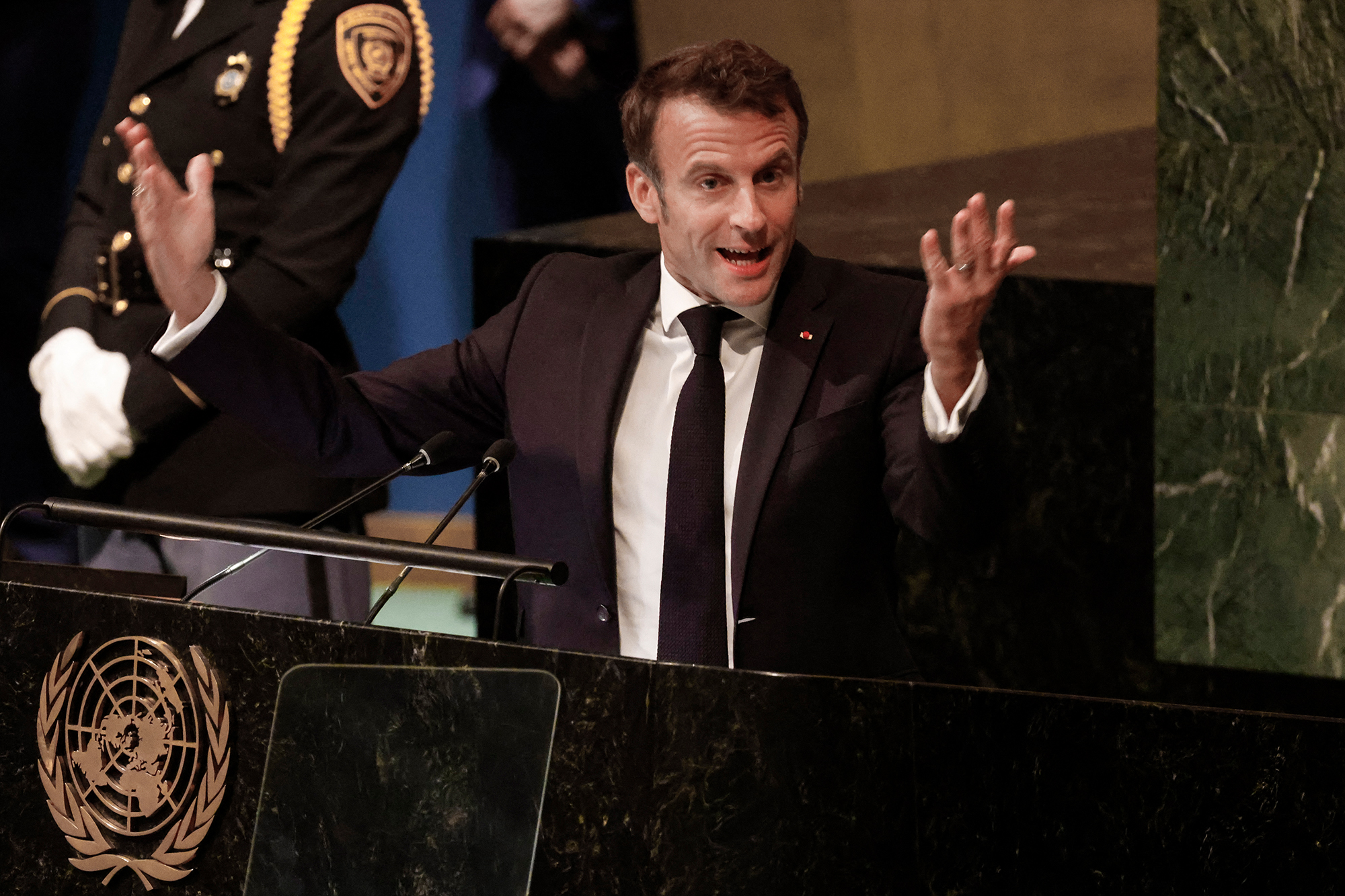 Frankreichs Präsident Emmanuel Macron während seiner Rede vor der UN-Generalversammlung (Bild: Ludovic Marin/AFP)