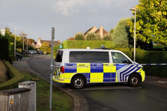 Absperrung in der Nähe des Hauses von Justizminister Van Quickenborne
