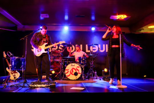 50 Jahre Hitparade: Exklusiv-Konzert von Scars on Louise im Funkhaus in Eupen (Bild: Julien Claessen/BRF)