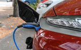 Ladevorgang bei einem E-Auto (Illustrationsbild: Denis Charlet/AFP)