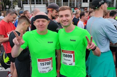 Jürgen Schlabertz und Thomas Kloos beim Halbmarathon in Köln (Bild: Andreas Jodocy)
