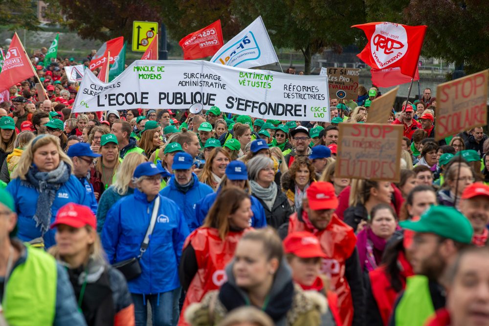 Lehrkräfte demonstrieren in Namur (Bild: Nicolas Maeterlinck/Belga)