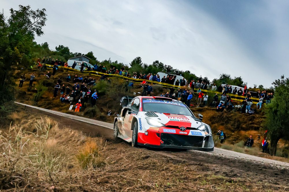 Sébastien Ogier/Benjamin Veillas übernehmen die Führung (Bild: Toyota Gazoo Racing)