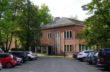 Postgebäude in der Eupener Schulstraße (Bild: Dogan Malicki/BRF)