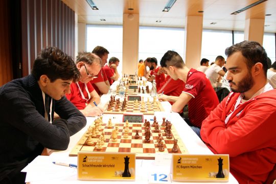 Schachfreunde Wirtzfeld - FC Bayern München Runde 2 (Bild: Gerd Densing)