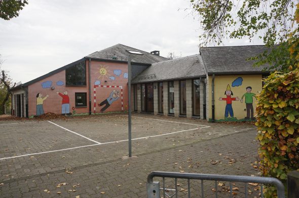 Die Schule in Aldringen (Bild: Stephan Pesch/BRF)